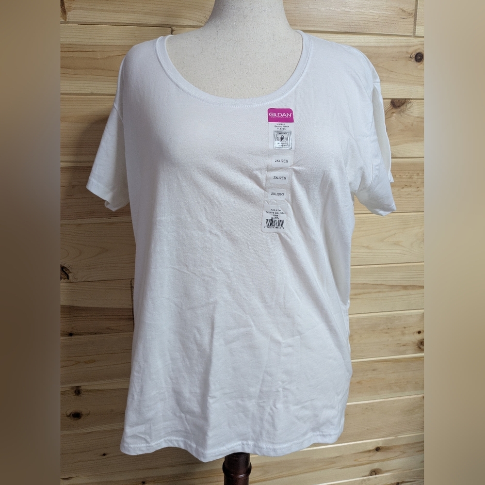 Gildan Ladies 2XL Scoop Neck White Tshirt Plus Size Neutral Plain